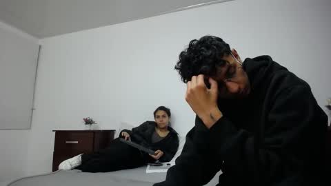 Snapshot of pasionados chatting on 10-04-25, 02:42 pasionados online show from 10-04-25, 02:42