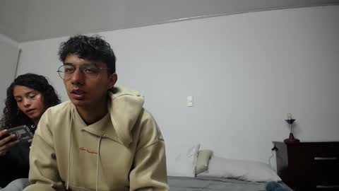 Snapshot of pasionados chatting on 10-06-25, 02:20 pasionados online show from 10-06-25, 02:20