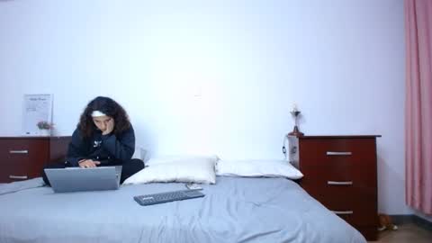 Snapshot of pasionados chatting on 10-11-25, 03:06 pasionados online show from 10-11-25, 03:06