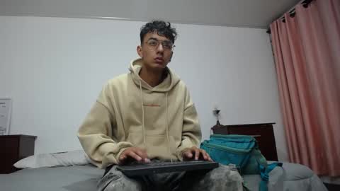 Snapshot of pasionados chatting on 10-12-25, 03:16 pasionados online show from 10-12-25, 03:16