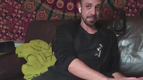 ask me online show from 12-22-25, 02:03