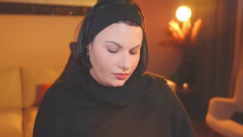 Patricia online show from 10-31-25, 07:26