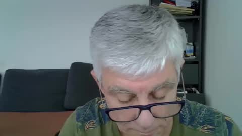 Snapshot of patrick5275 chatting on 01-04-25, 10:27 patrick5275 online show from 01-04-25, 10:27