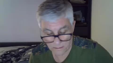 Snapshot of patrick5275 chatting on 01-04-25, 10:34 patrick5275 online show from 01-04-25, 10:34