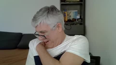 Snapshot of patrick5275 chatting on 02-14-25, 10:38 patrick5275 online show from 02-14-25, 10:38