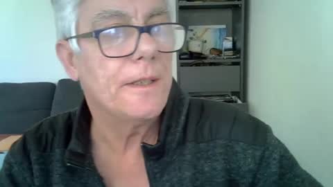 Snapshot of patrick5275 chatting on 02-15-25, 01:05 patrick5275 online show from 02-15-25, 01:05