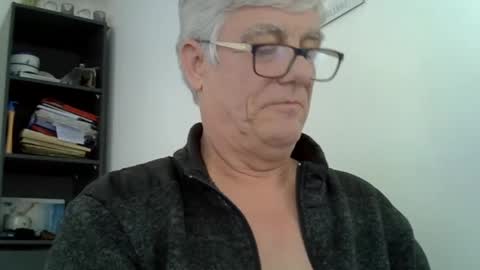 Snapshot of patrick5275 chatting on 03-02-25, 12:43 patrick5275 online show from 03-02-25, 12:43