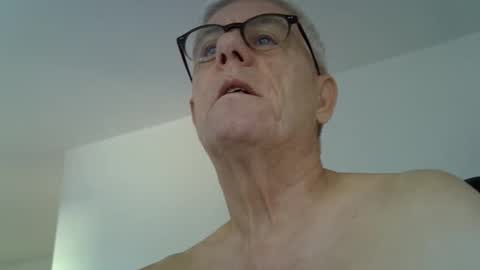 Snapshot of patrick5275 chatting on 09-29-25, 07:02 patrick5275 online show from 09-29-25, 07:02