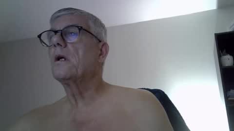 Snapshot of patrick5275 chatting on 10-01-25, 05:24 patrick5275 online show from 10-01-25, 05:24