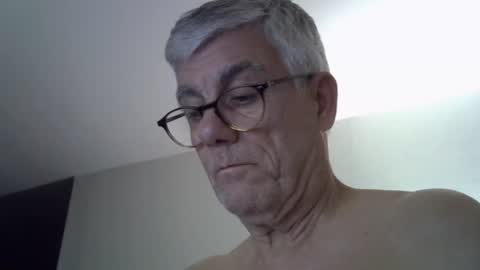 Snapshot of patrick5275 chatting on 10-11-25, 09:13 patrick5275 online show from 10-11-25, 09:13