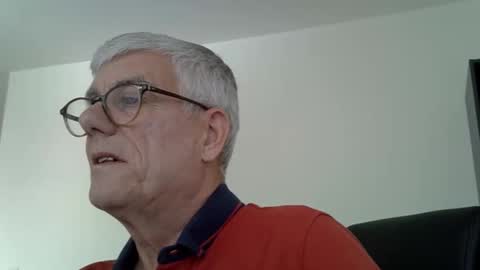 Snapshot of patrick5275 chatting on 10-12-25, 12:26 patrick5275 online show from 10-12-25, 12:26