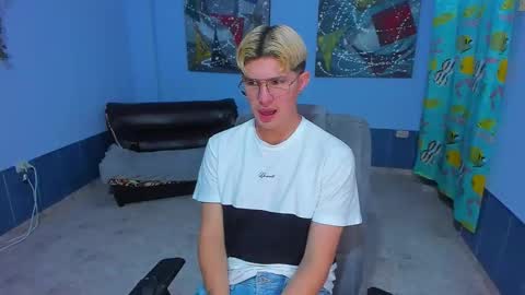 .... online show from 11-25-25, 08:31