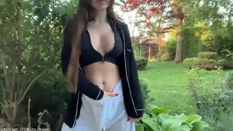 Snapshot of patry333 chatting on 05-27-26, 03:25 Andreea online show from 05-27-26, 03:25
