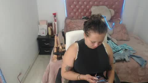 Snapshot of patty_squirt87 chatting on 06-09-26, 11:55 patty squirt87 online show from 06-09-26, 11:55