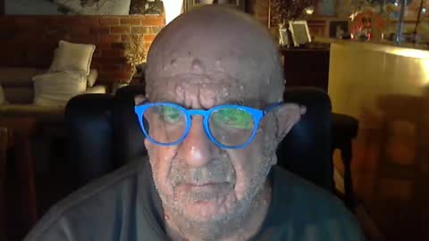 Snapshot of patvac chatting on 05-26-26, 02:35 patvac online show from 05-26-26, 02:35