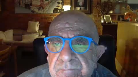 Snapshot of patvac chatting on 06-08-26, 03:45 patvac online show from 06-08-26, 03:45