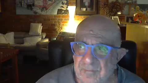 Snapshot of patvac chatting on 06-09-26, 02:17 patvac online show from 06-09-26, 02:17