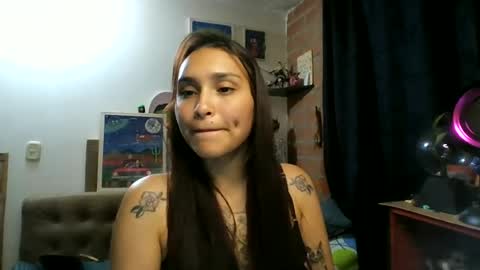 Snapshot of pau_cat chatting on 06-15-26, 06:04 Pau online show from 06-15-26, 06:04