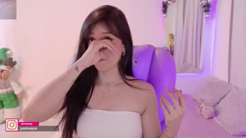 Sofa online show from 12-14-25, 04:40