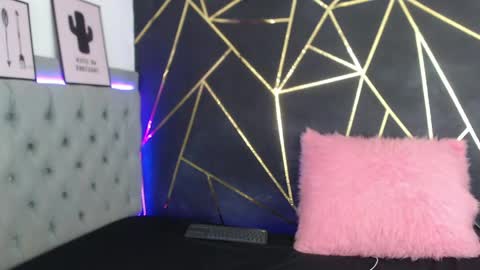 paulina online show from 04-29-26, 01:26