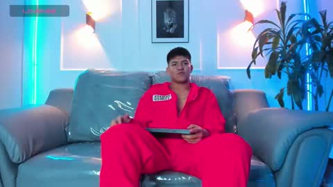 Snapshot of paul27__ chatting on 11-28-25, 02:58 paul27__ online show from 11-28-25, 02:58