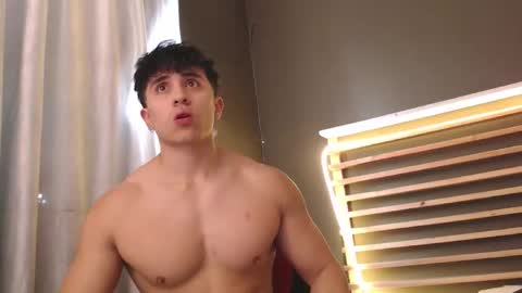 Snapshot of paul_evanss chatting on 12-03-25, 01:53 Paul online show from 12-03-25, 01:53