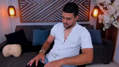 Paul Rivera online show from 05-01-26, 01:21