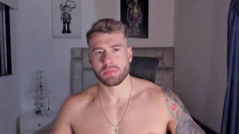 PAUL ROGER online show from 10-31-25, 07:42