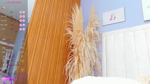 Snapshot of paula_brown18 chatting on 01-15-25, 10:02 Pau online show from 01-15-25, 10:02