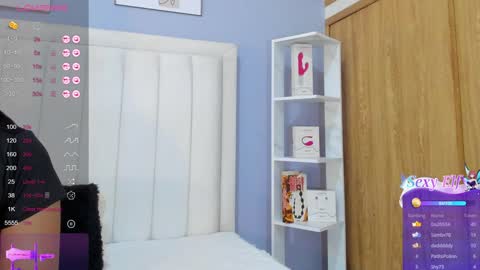 Snapshot of paula_brown18 chatting on 01-26-25, 04:20 Pau online show from 01-26-25, 04:20