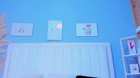 Snapshot of paula_brown18 chatting on 02-24-25, 07:41 Pau online show from 02-24-25, 07:41