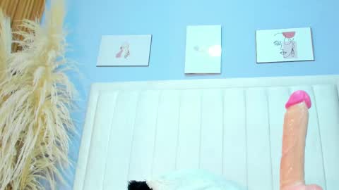 Snapshot of paula_brown18 chatting on 03-01-25, 10:31 Pau online show from 03-01-25, 10:31