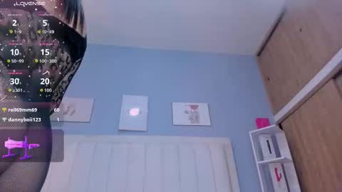 Snapshot of paula_brown18 chatting on 09-27-25, 07:08 Pau online show from 09-27-25, 07:08