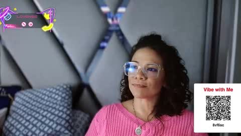 Snapshot of paula_daniela1 chatting on 11-21-25, 01:04 Paula online show from 11-21-25, 01:04