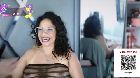 Snapshot of paula_daniela1 chatting on 11-21-25, 03:54 Paula online show from 11-21-25, 03:54