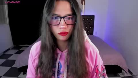 Snapshot of paula_kawaiifu chatting on 01-05-25, 02:08 CALL ME PAULA  online show from 01-05-25, 02:08
