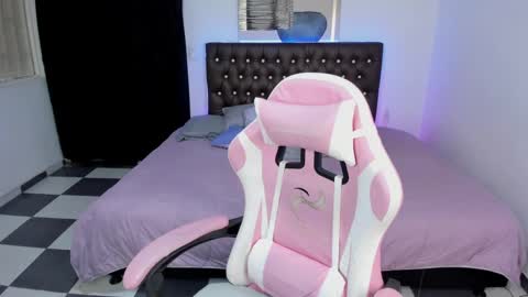 Snapshot of paula_kawaiifu chatting on 02-20-25, 02:02 CALL ME PAULA  online show from 02-20-25, 02:02