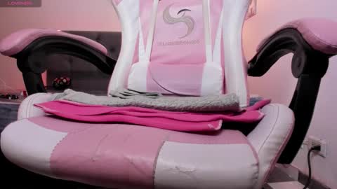 Snapshot of paula_kawaiifu chatting on 10-05-25, 01:53 CALL ME PAULA  online show from 10-05-25, 01:53