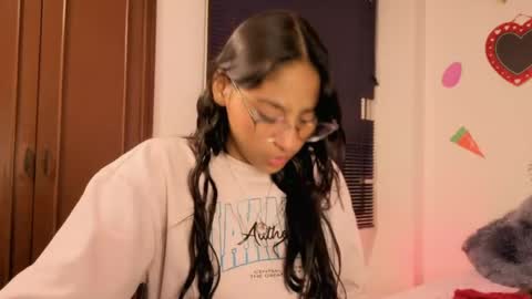 Paula  online show from 04-12-26, 04:50