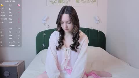 Snapshot of paulaharris chatting on 02-26-26, 02:05 Alice online show from 02-26-26, 02:05