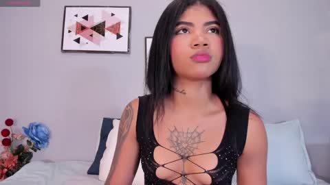 Snapshot of paulete_w chatting on 05-12-26, 12:24 Pau online show from 05-12-26, 12:24
