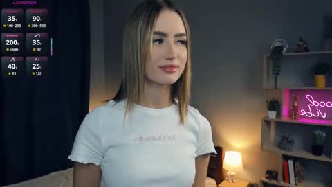 Snapshot of paulettelafevre chatting on 09-30-25, 07:08 Eva online show from 09-30-25, 07:08