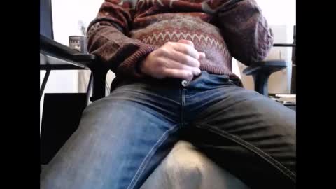 paulie120464 online show from 12-09-24, 11:47