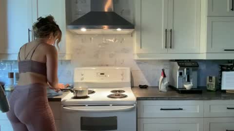 Snapshot of paulilafay chatting on 09-16-25, 01:34 Paulila Fay online show from 09-16-25, 01:34