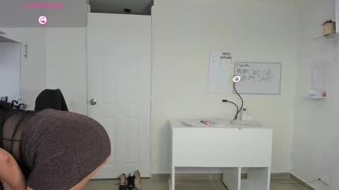 paulina online show from 10-15-25, 06:52