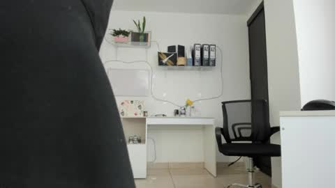 paulina online show from 04-28-26, 07:08