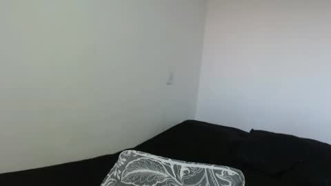 Snapshot of paulina_l chatting on 12-17-24, 09:38 Paulina online show from 12-17-24, 09:38