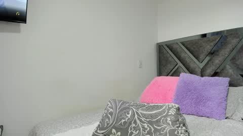 Snapshot of paulina_l chatting on 10-14-25, 07:36 Paulina online show from 10-14-25, 07:36