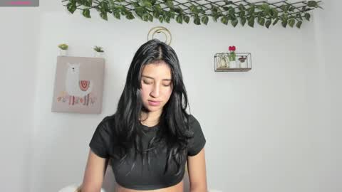 Snapshot of paulina_moons_1 chatting on 03-04-25, 02:27 paulina moos 1 online show from 03-04-25, 02:27