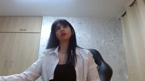 Paulina Rubio online show from 01-06-26, 07:28